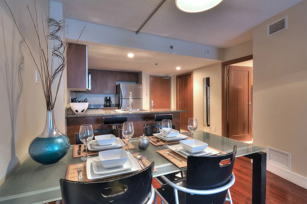 1-Bedroom Convention Center Old Port