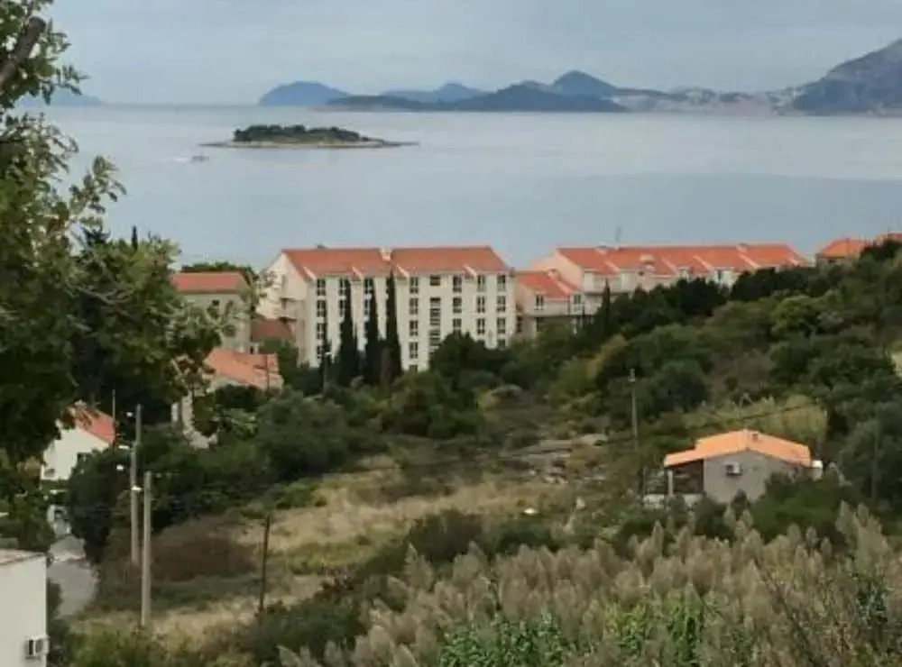 Wonderful Apartment Biserka Near the Beach
