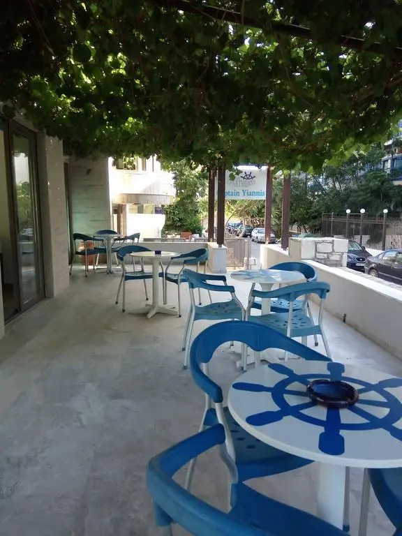 Captain Yiannis Studios & Apartments
