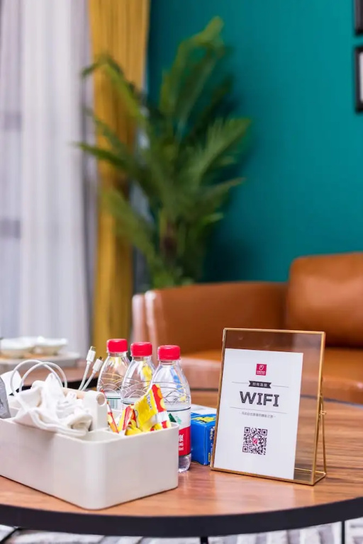 Locals Boutique Apartment Jiuzhou Port.5