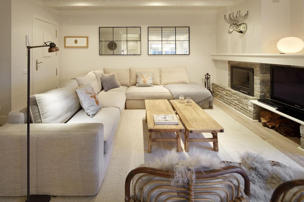 Val de Ruda Luxe 49 by FeelFree Rentals