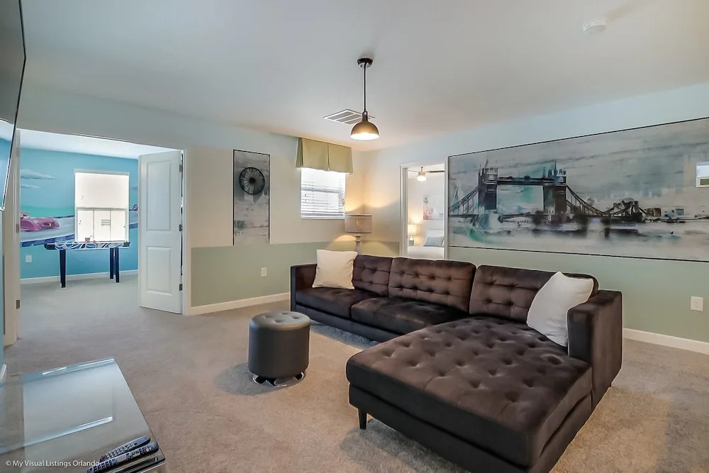 8915 Stinger Drive