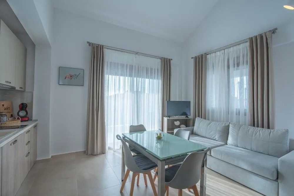 Kallis Apartments