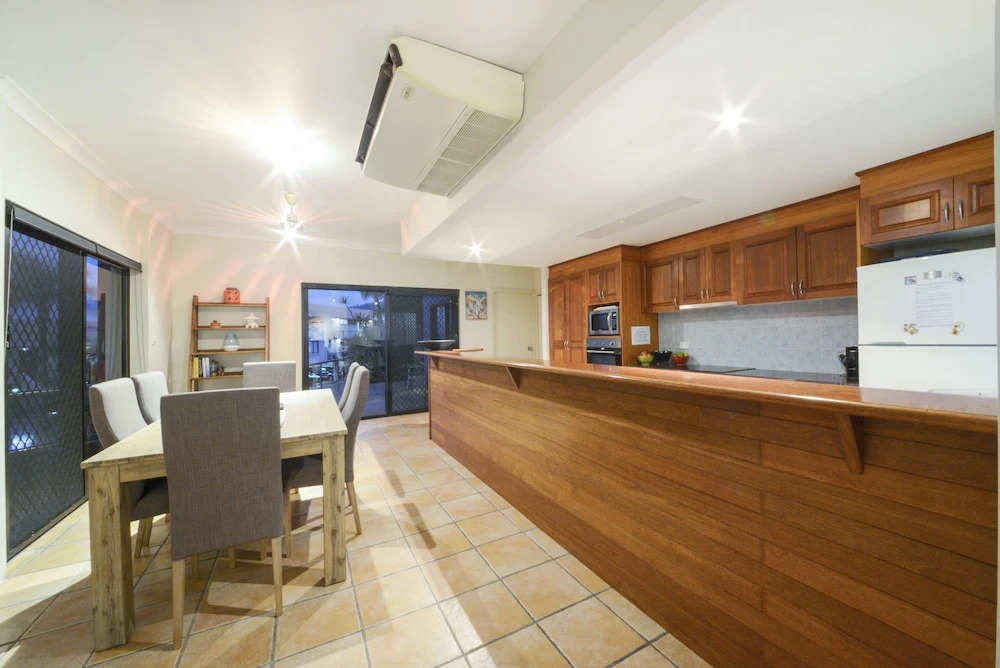 Airlie Harbour Apartment - Airlie Beach