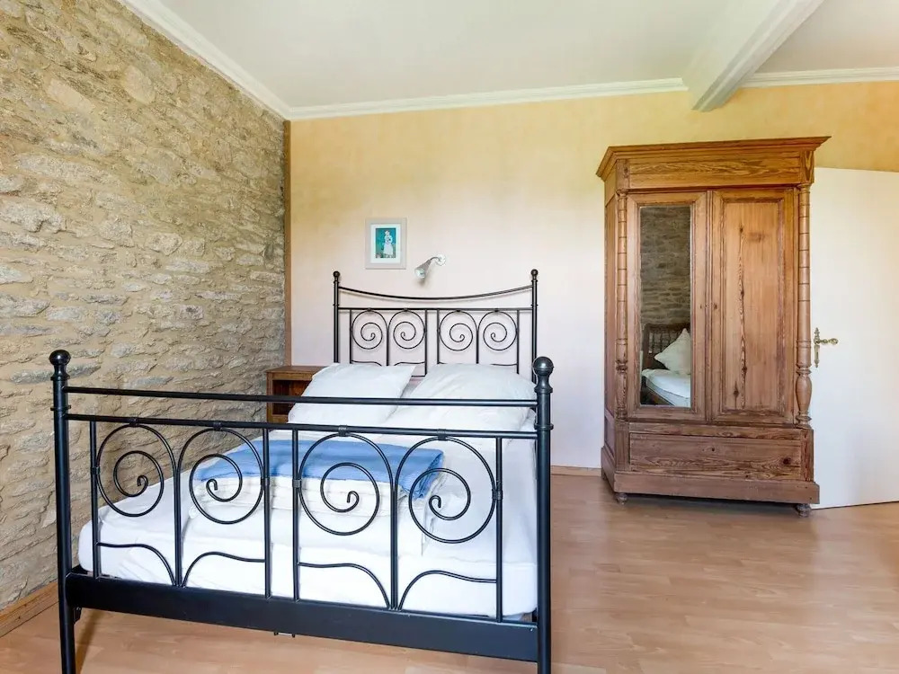 Luxurious Mansion in Castle Grounds in Lantheuil