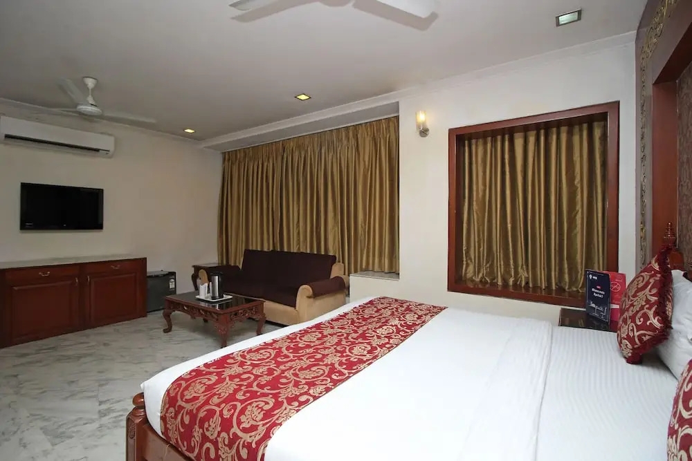 OYO 5915 Hotel Swagath