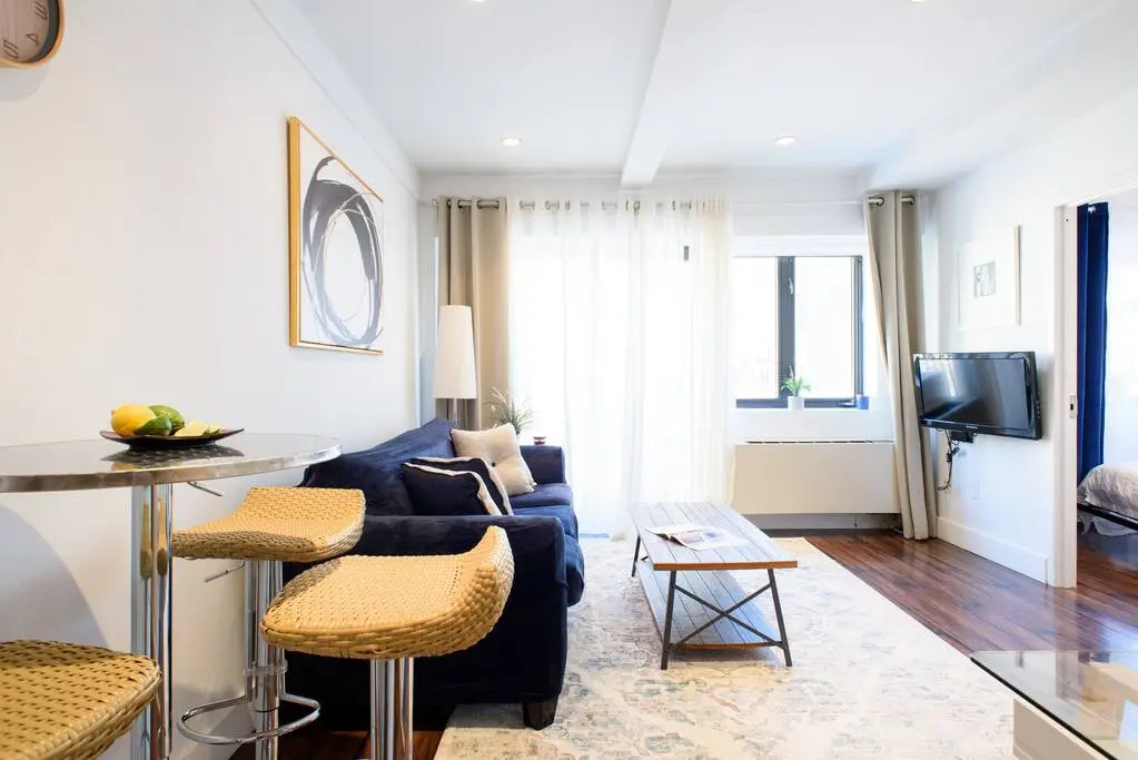 809-4a 1BR With W D Columbus Circle