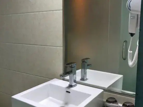 Jinping 365 Express Hotel