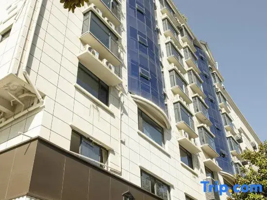 Marriott Lanting Hotel (Shanyang People's Square Bus Station Branch)