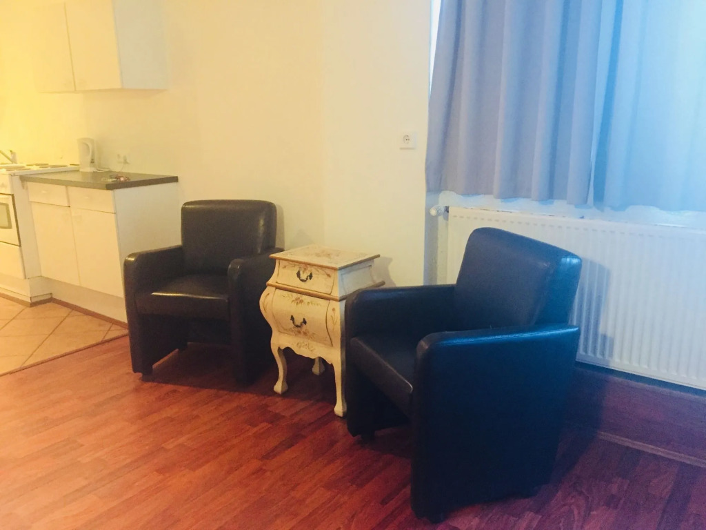 Atlantic Apartments and Rooms
