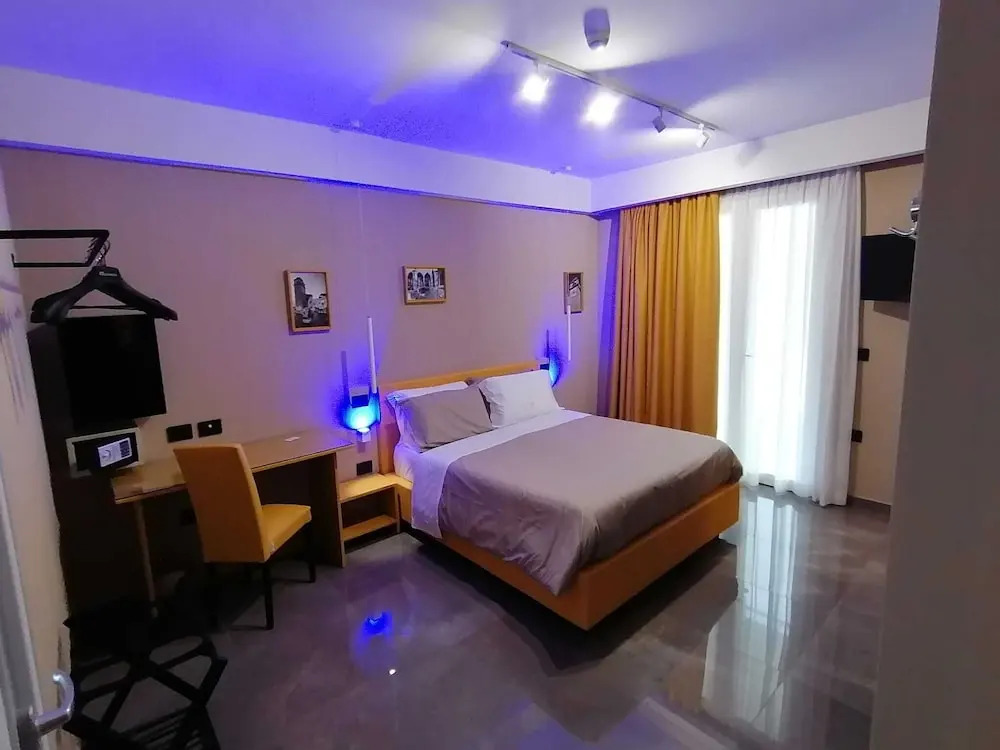 Hotel XBusiness