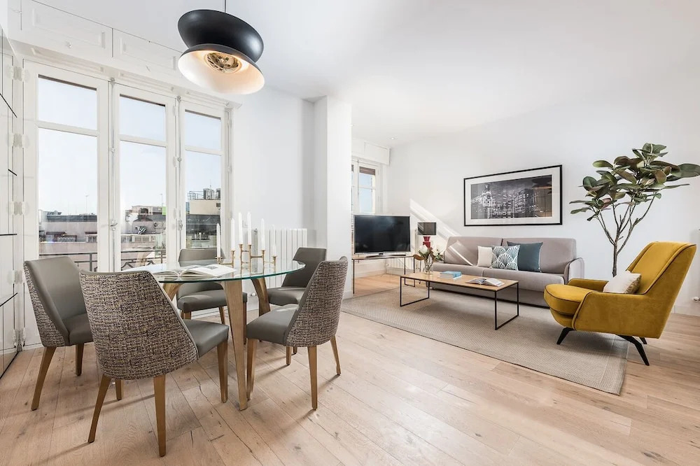 Home Club Gran Via Apartments