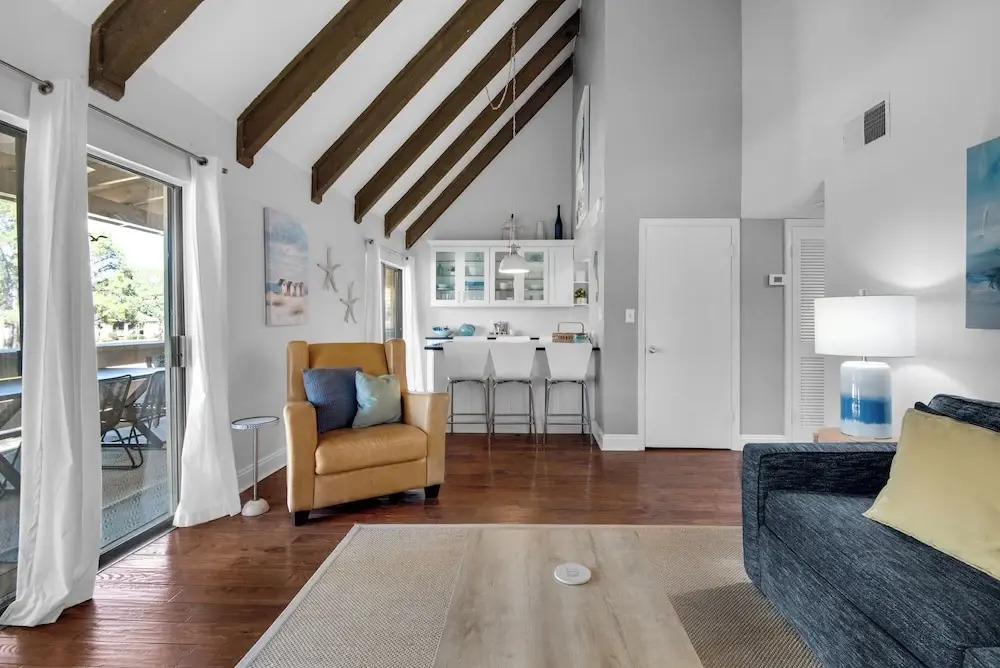 Sleeps 8 w/ Resort Pools, Tennis, Golf & Beach Access + Attraction Tickets!