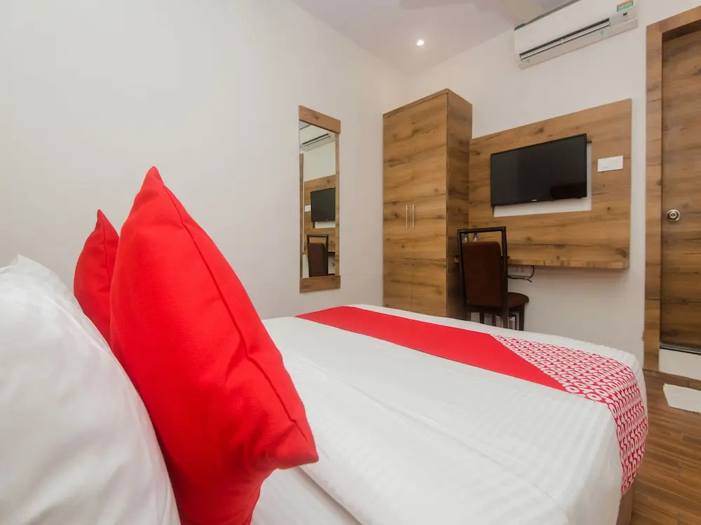 Отель Pearl BKC Inn