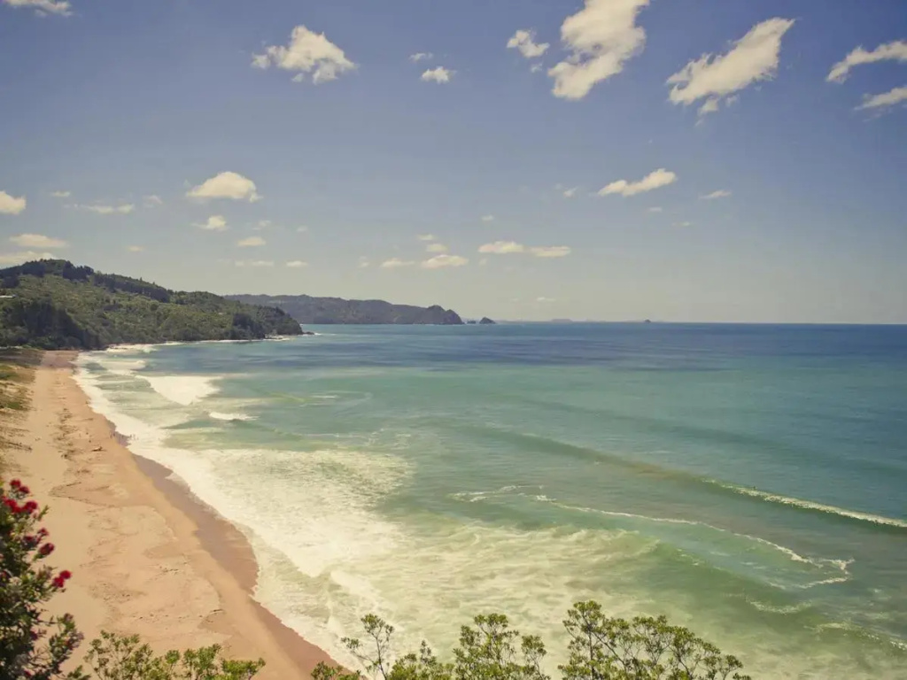 The Lookout - Tairua Holiday Home