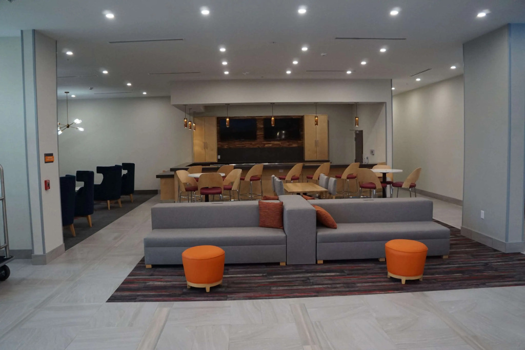 La Quinta Inn & Suites by Wyndham Lewisville