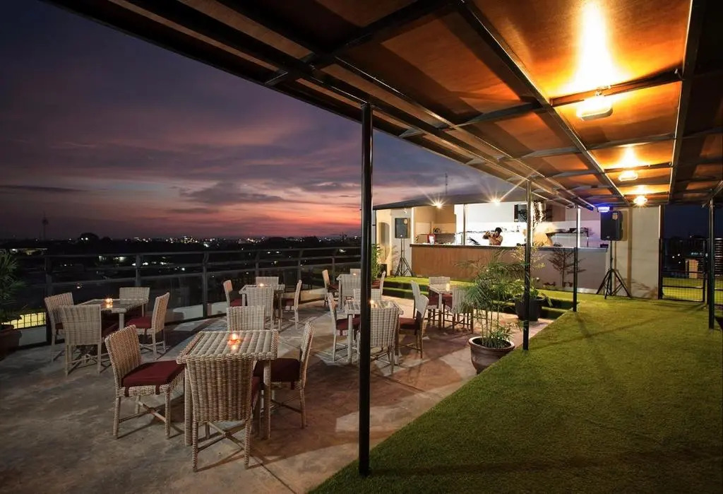 Yellow Star Gejayan Hotel