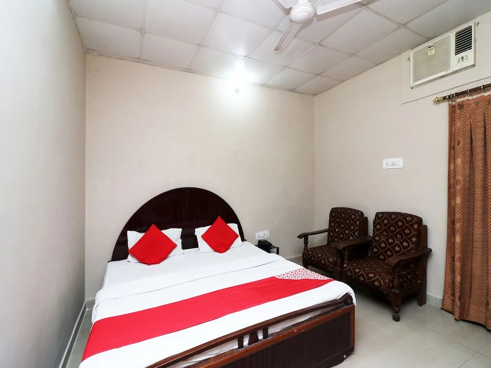 OYO 23721 Bd Guest House