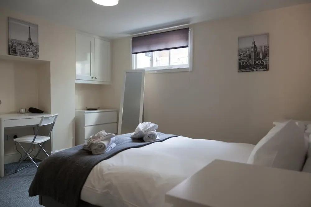 1 Willows Apartment