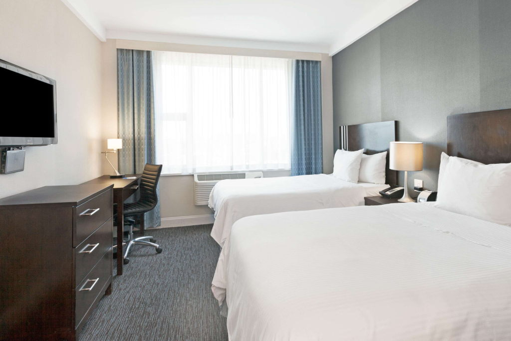 Wyndham Garden Long Island City Manhattan View Hotel