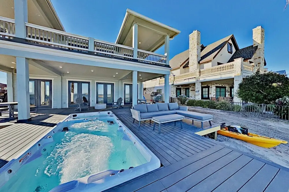 1231Swat 7 Bedroom Home