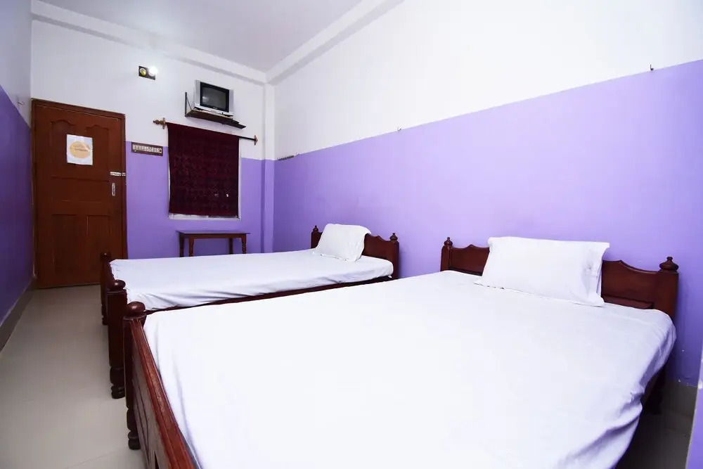SPOT ON 43674 Apanjan Hotel