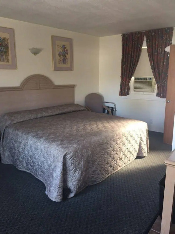 Albatross Motel