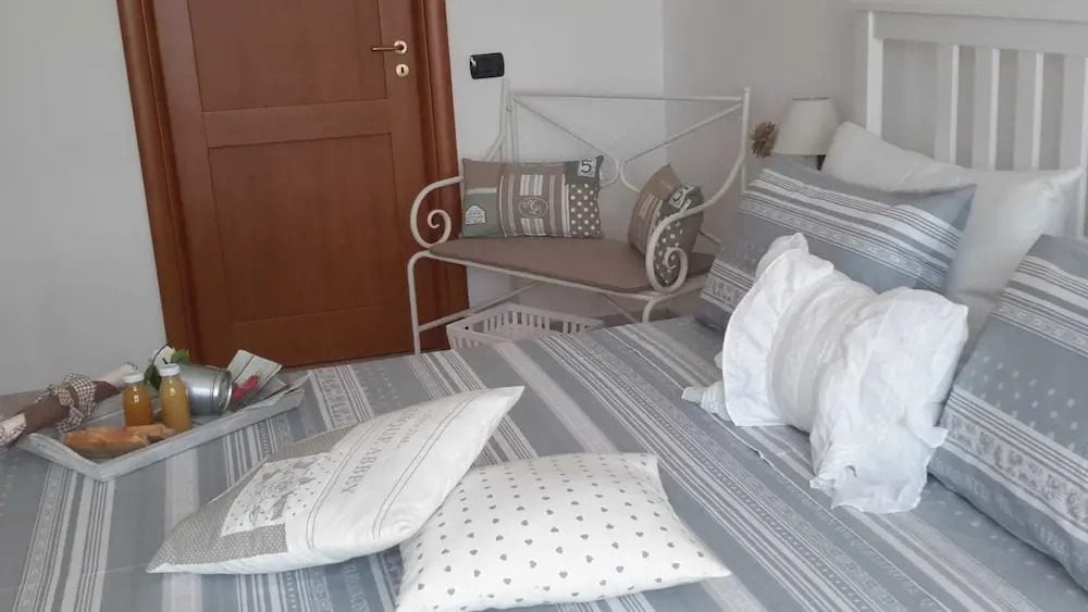 Betì House Hearts and Roses Guesthouse