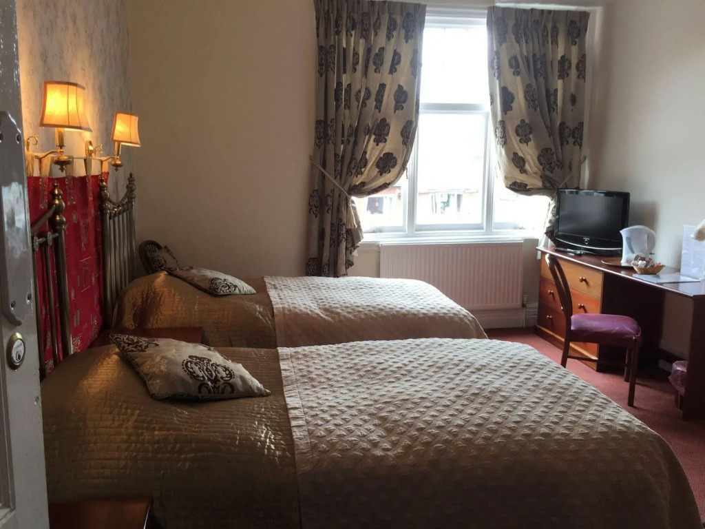 Station Hotel