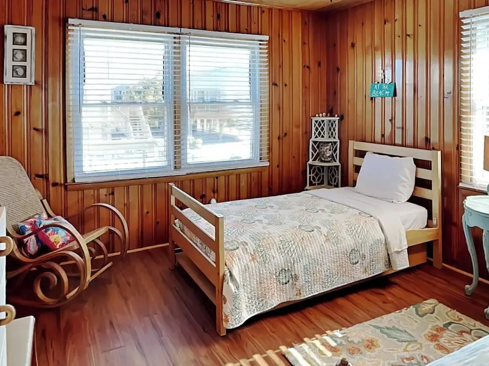 Seahorse Sound by Topsail Realty