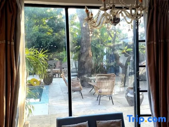 Weizhou Island Ruye Boutique B&B (Catholic Church Shell Beach Branch)