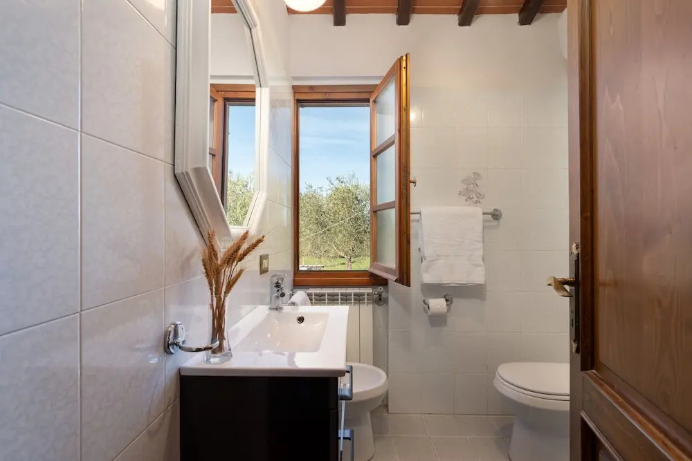 Renovated Farmhouse Near Florence