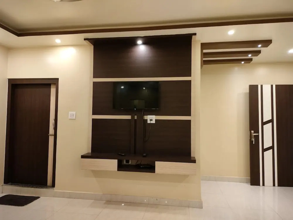 HOTEL BINAPANI Deluxe 1