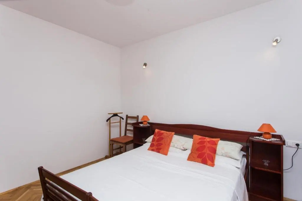 Apartments Oliva
