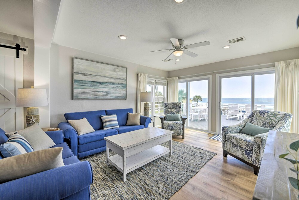 Breezy PCB Retreat w/ Direct Beach Access!