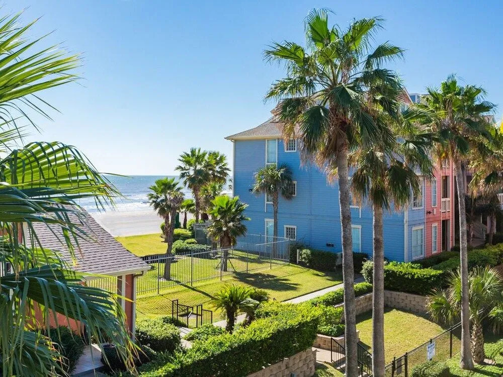 7000 Seawall Blvd Condo Unit 336 by RedAwning