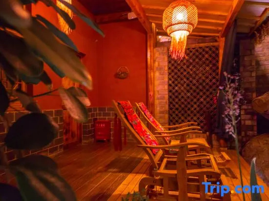 Puzhehei Yidu Homestay (Hehua Daguan Garden)