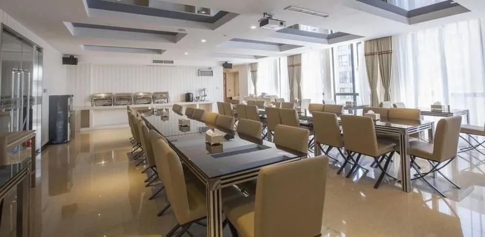Xinyi Fashion Hotel