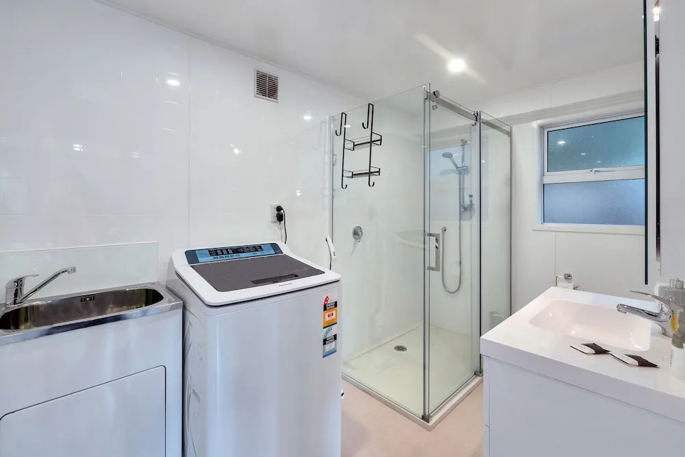 Cute And Modern Unit Free Parking And Wifi