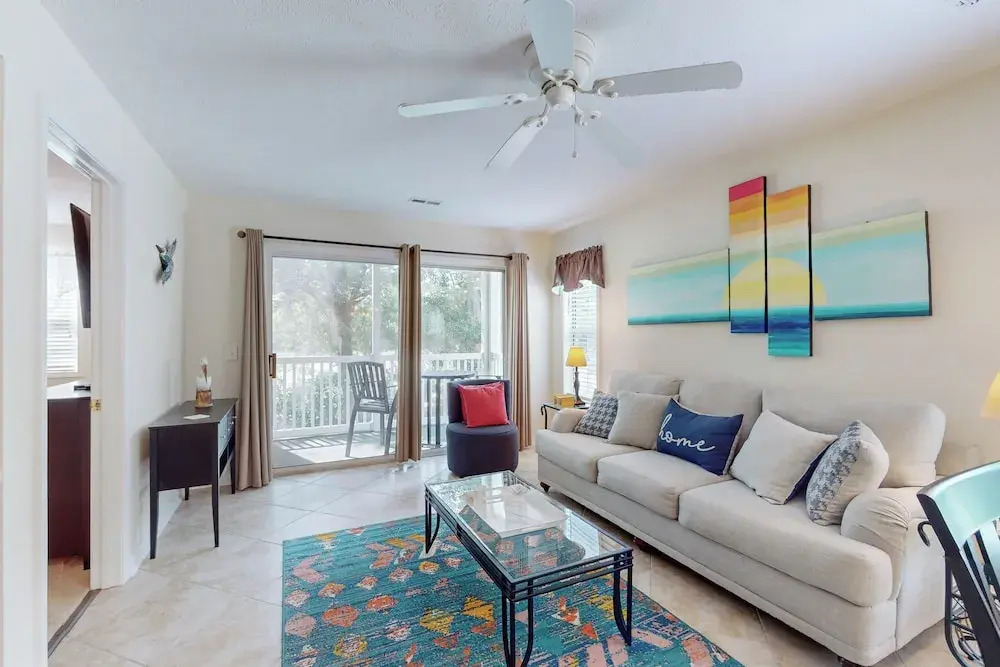 Longs Cozy Haven: Stylish, Accessible Retreat