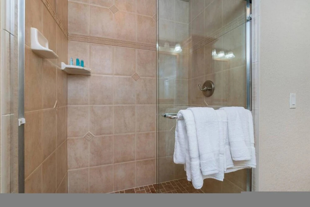 Villa Hibiscus-Waterfront-Free Heated Pool-Dock-Bikes-Other Amenities