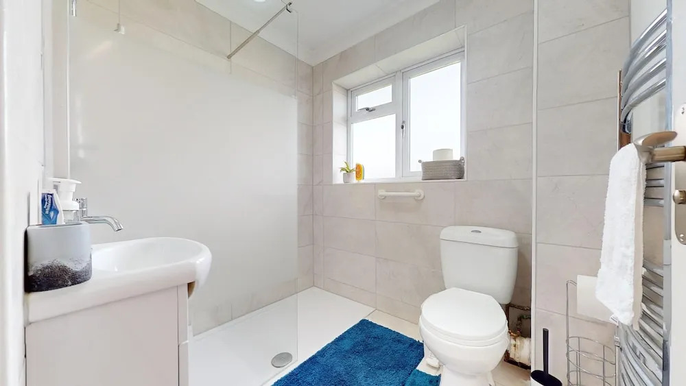 Entire 3 Bed Home in Basildon Sleeps up to 6