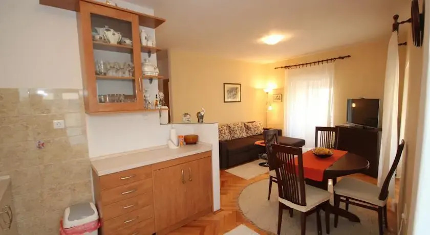 Apartment Toni
