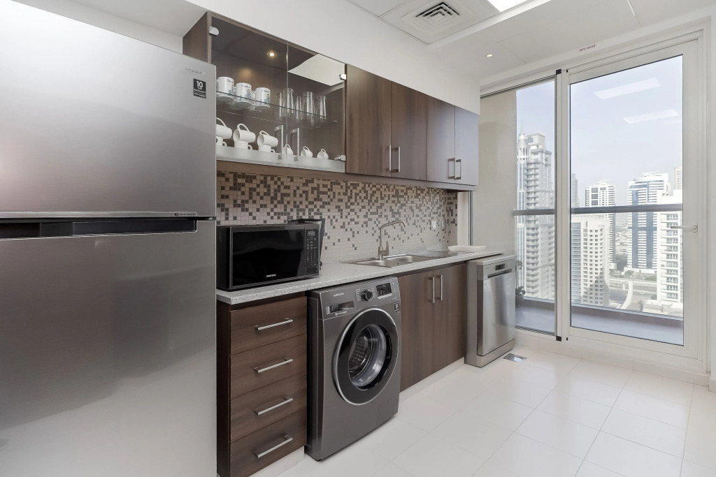Unique Apt. With Balcony In Jam Marina
