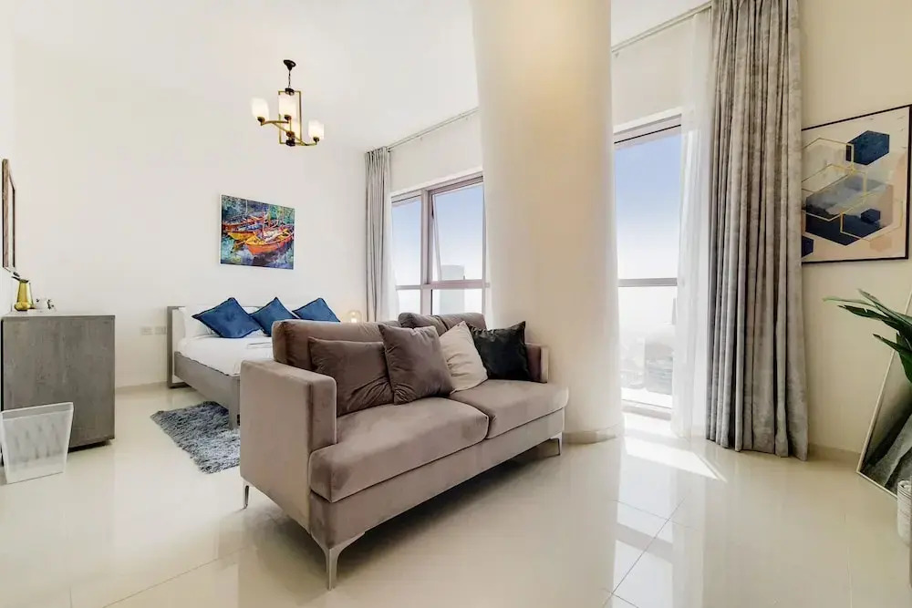 GreenFuture - Downtown View, High Rise Luxurious Studio