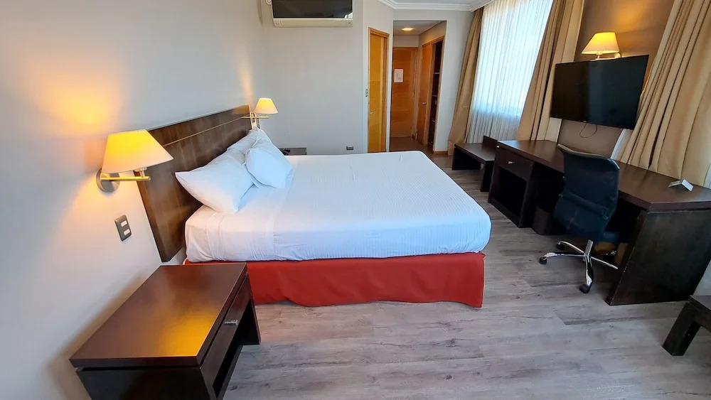 Hotel Diego de Almagro Lomas Verdes