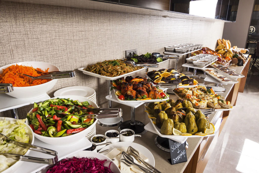 MAJURA HOTEL BUSINESS