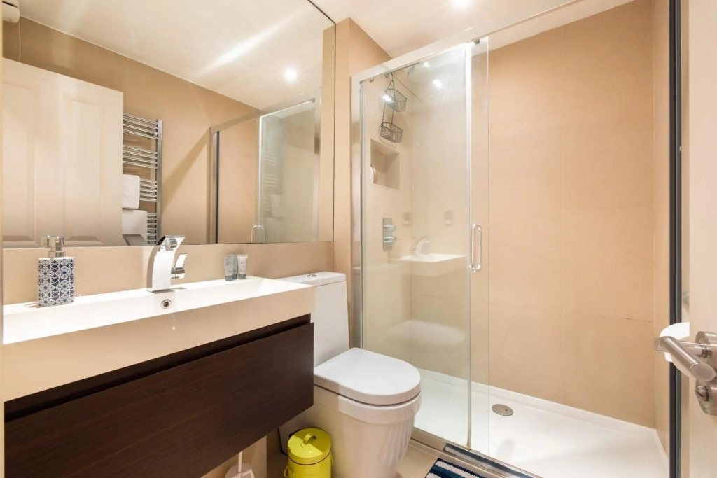 Niru 5-Star Hidden Secret on Earl's Court