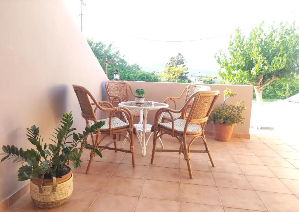 #5 Giorgos & Chara apartments