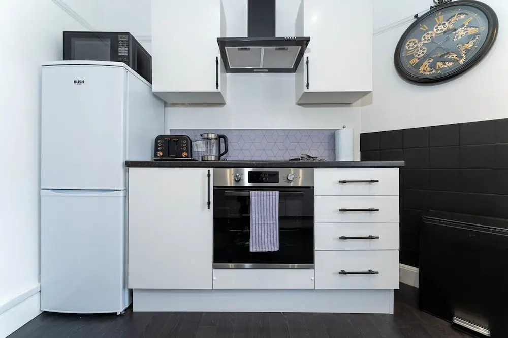 Host Stay Preston Park Apartment